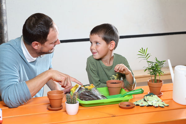 <tc>Zahradník: Dětská dárková sada pro malé zahrádkáře</tc>